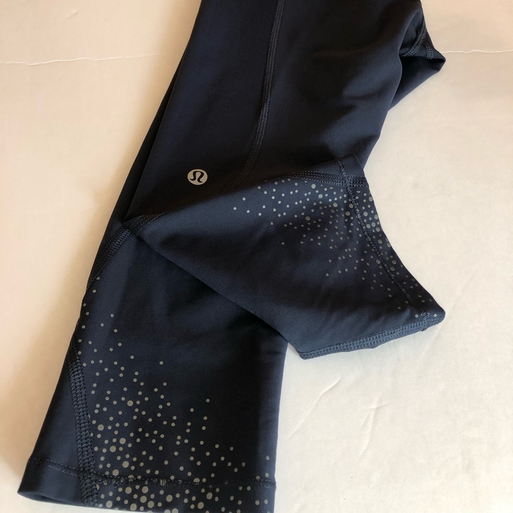 Lululemon Tight Stuff Crop inkwell lullaby size 4 - Picture 3 of 8